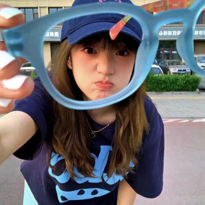 美女荒野逃亡